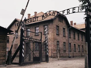 Auschwitz Tourism