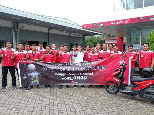 Astra Motor Kalbar Konsisten Terhadap #Cari_aman Dengan Terus Mengadakan Edukasi Safety Riding