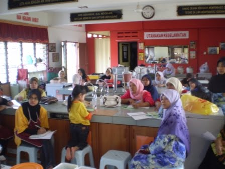 Tautan Hati NabilaHasyim: Kursus Frozen Food di SMK Jalan Reko