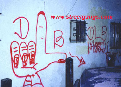 blood-piru-graffiti