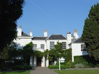 Bertrand Russell'ın Çocukluk evi, Pembroke Lodge, Richmond Park, Londra
