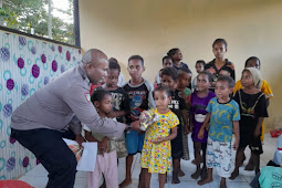 Rozikin Resmikan Rumah Belajar 'Honai Gabus Papua Pintar' di Sentani