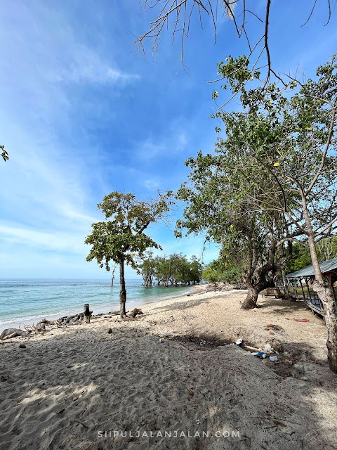 Pantai Pasir Putih Lhok Mee