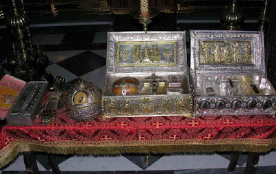 Λειψανοθήκες από την Ιερά Μονή Σίμωνος Πέτρας Αγίου Όρους