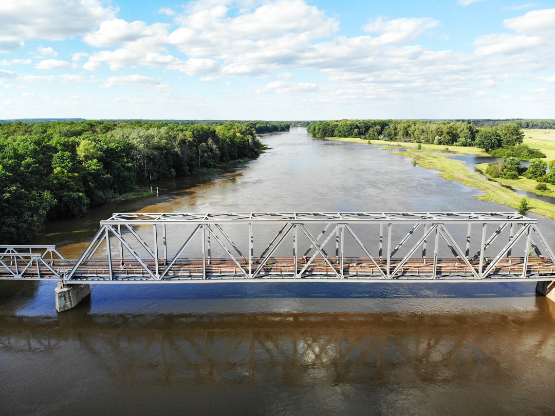 Most kolejowy w Stanach - ścieżka rowerowaA
