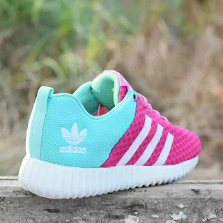 Sepatu Sport Adidas Yeezy Boost Pink