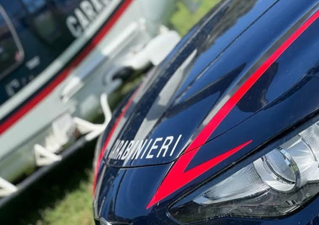 Pubblico Soccorso: una donna era intrappolata in un sentiero pieno di rovi da due giorni, salvata dai Carabinieri