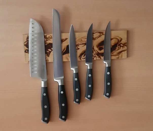 Learn about blade material, size, and handle of kitchen knives - Kaz's Knife  and Kitchenware