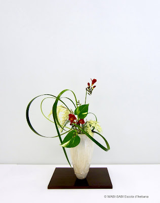 Ikebana-jiyuka-freestyle-wabisabi-escoladikebana