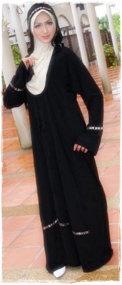 Model baju  abaya  muslim khas saudi gamis dan hitam 
