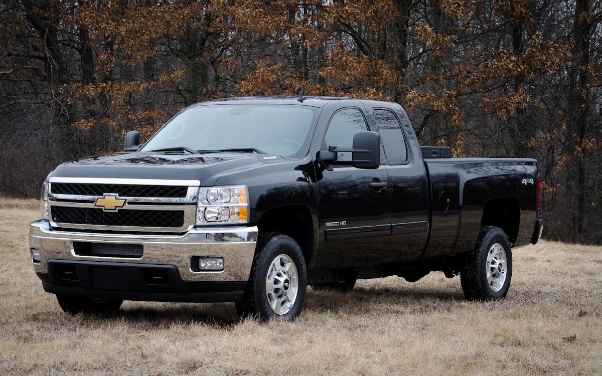 2013 Chevrolet Silverado Widescreen HD Wallpaper