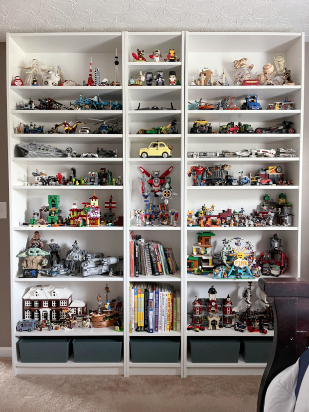 Lindsay's Sweet World: The Best Way to Display Lego Builds
