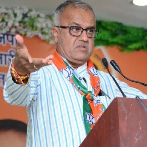 भाजपा लोकसभा उम्मीदवार नंदकुमारसिंह चौहान के महिलाओं को लेकर विवादित बोल जिसे सुनकर,,