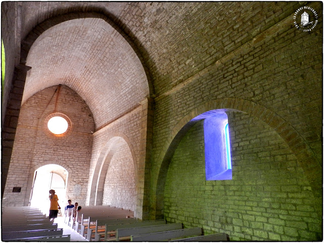 GRIGNAN (26) - Chapelle romane Saint-Vincent