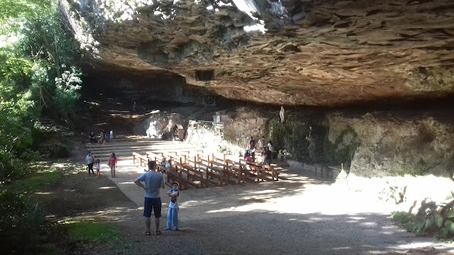 Gruta de Nossa Senhora de Lourdes