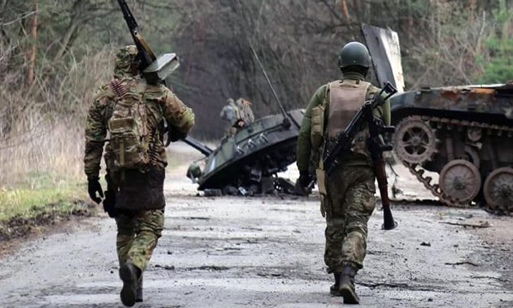 Ukrainian troops shot down Russian helicopters and destroyed 10 Russian tanks and 15 armored vehicles in eastern Ukraine.