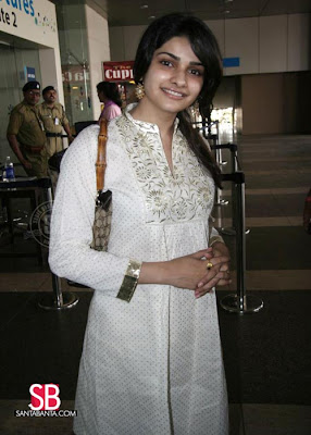 prachi desai looking cute