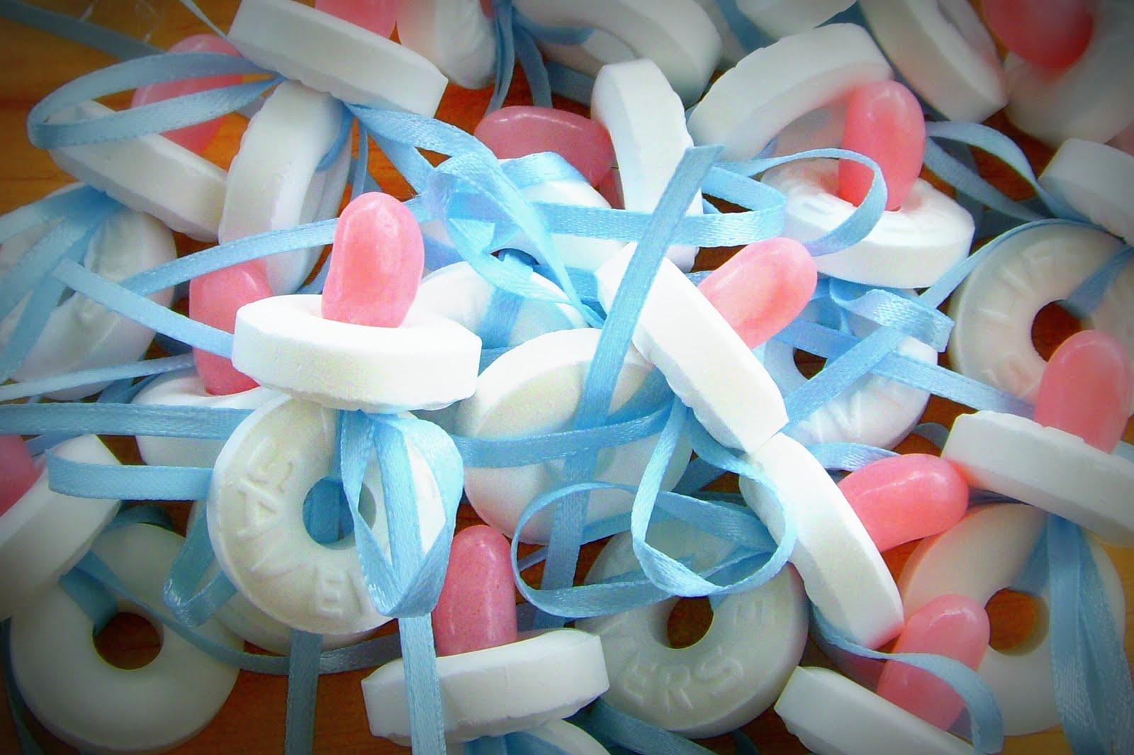 cool easy cake decorating ideas Candy Pacifier Baby Shower Favors