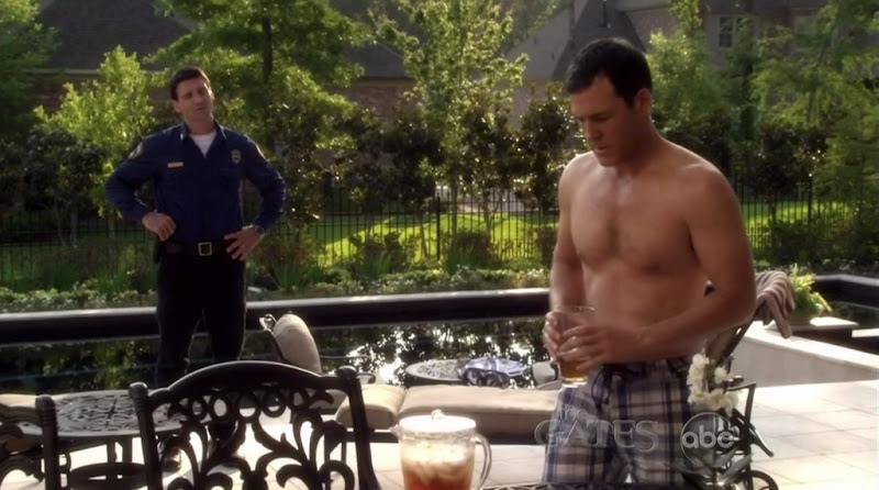 Robert Pralgo Shirtless on The Gates s1e06