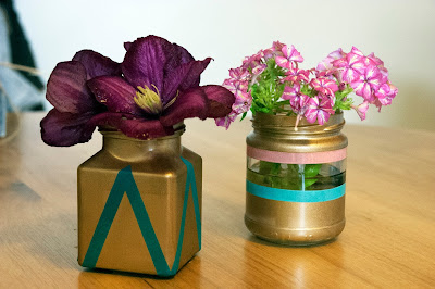 DIY mini gold washi vases from www.madewithlovebykat.co.uk