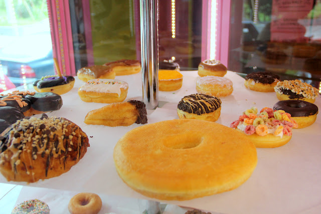 台北 美食 巫毒甜甜圈 Voodoo Doughnut