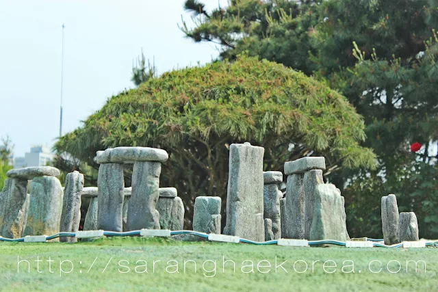 Stonehenge at Aiins World Korea