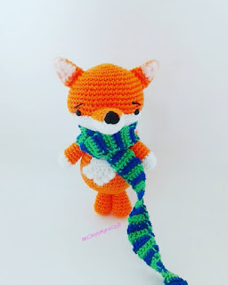  Fox amigurumi di https://www.instagram.com/bonnie_sa/