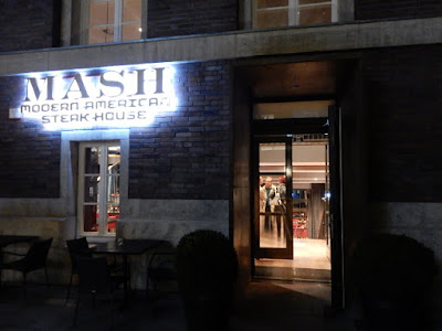 http://www.tonight.de/news/gastro/mash-und-cafe-du-sommelier-eroeffnet-in-duesseldorf.995532