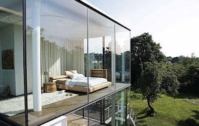 Glass Houses Become Fashionable in Japan