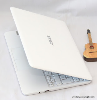 Jual ASUS Vivobook E200HA Bekas di Banyuwangi