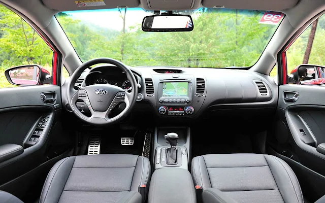 Novo Kia Cerato 2014 Flex - interior