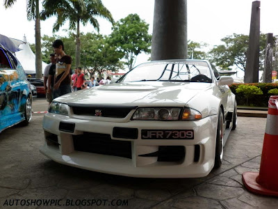 Modified Widebody Skyline R32