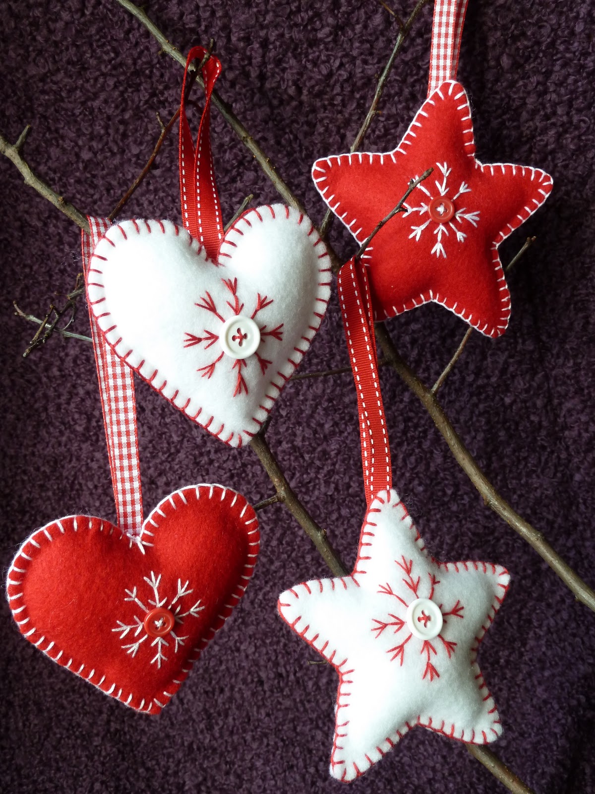 Elizabeth Louise Crafts Felt Heart Christmas  Hangers