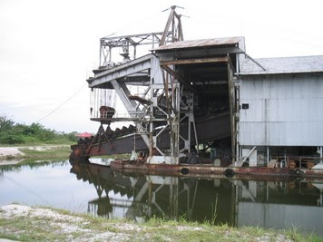 LaaPengajian Malaysia,: Kapal Korek, Satu-Satunya