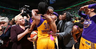 WNBA Finals 2016 Game 5 - Los Angeles Sparks se coronan 14 años después con una canasta en la bocina de Ogwumike y anillo por fin para la insaciable Candace Parker