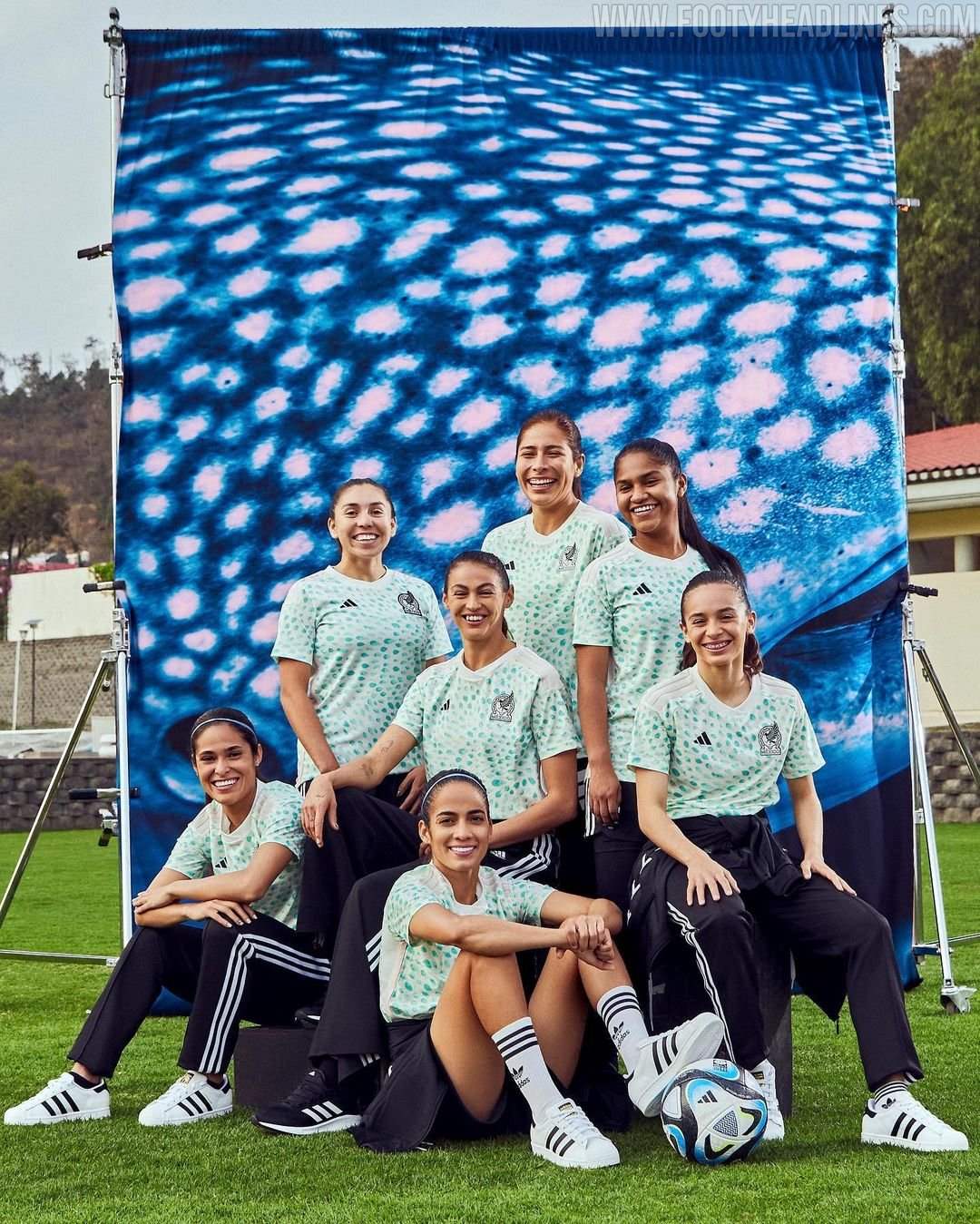 adidas Women's Mexico 2022/23 Away Jersey