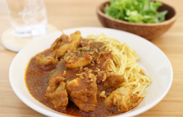 チキンカレー焼きそば。