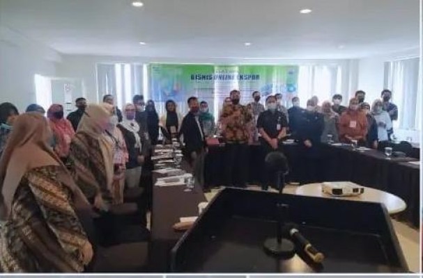 30 pelaku Industri Kecil dan Menengah (IKM) Kota Cimahi ikuti pelatihan bisnis online. 