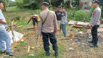  Personel Polsek Karang Baru Sambang Warga Jalin Kemitraan 