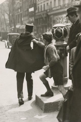 1er avril 1937, Paris (pintrest.com)