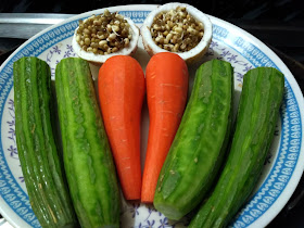 Ridge gourd, Carrot, Moth beans sprouts, Tender Coconut