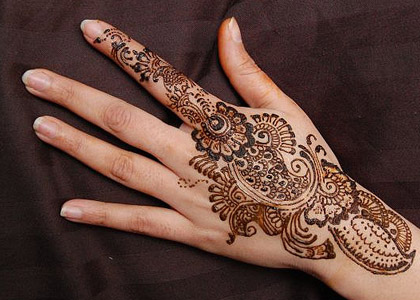 The tradition of responsibility using henna designs