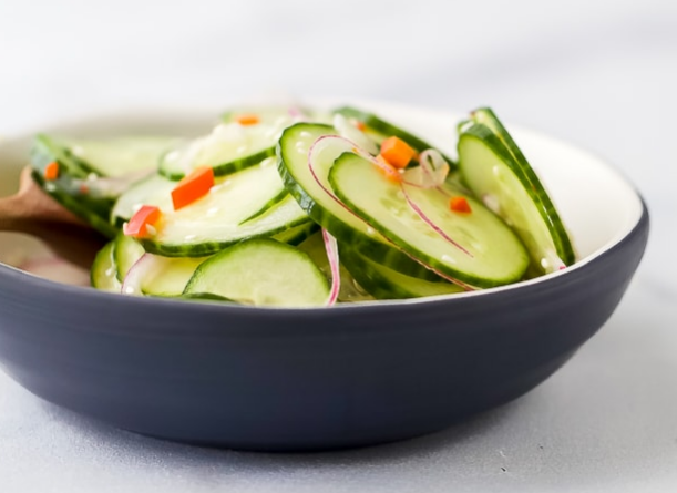 10 Minute Easy Asian Cucumber Salad #vegan #recipevegetarian 