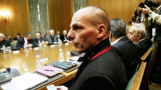 Με αστυνομία και στρατό στους δρόμους είχε σκοπό να μας πάει στη δραχμή η πρώτη φορά αριστερά....