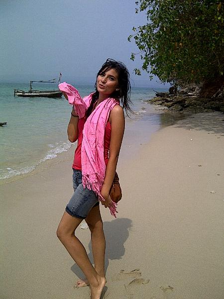 Foto Artis Cantik Deasy Bouman | Mas Boo Rooms