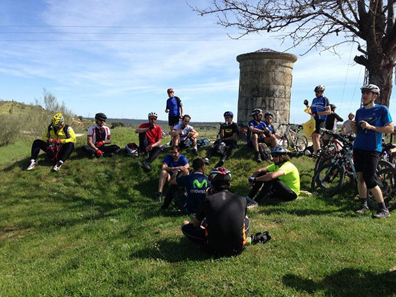 Unas fotos de nuestra ruta por los Canales y el Cañón del Guadalix - Abril 2013