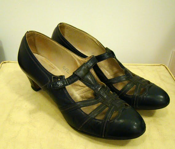 just got these cute vintage shoes from the 1930 s they re more of a ...