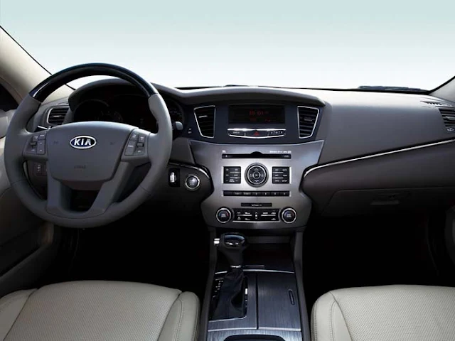 Kia Candenza - interior - painel