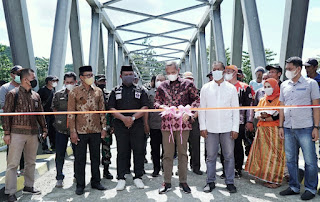 Bupati Luwu Resmikan Jembatan Penghubung