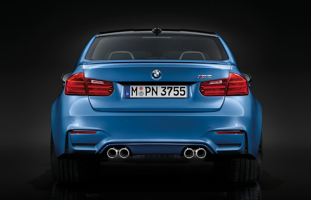 新型のBMW M3セダン